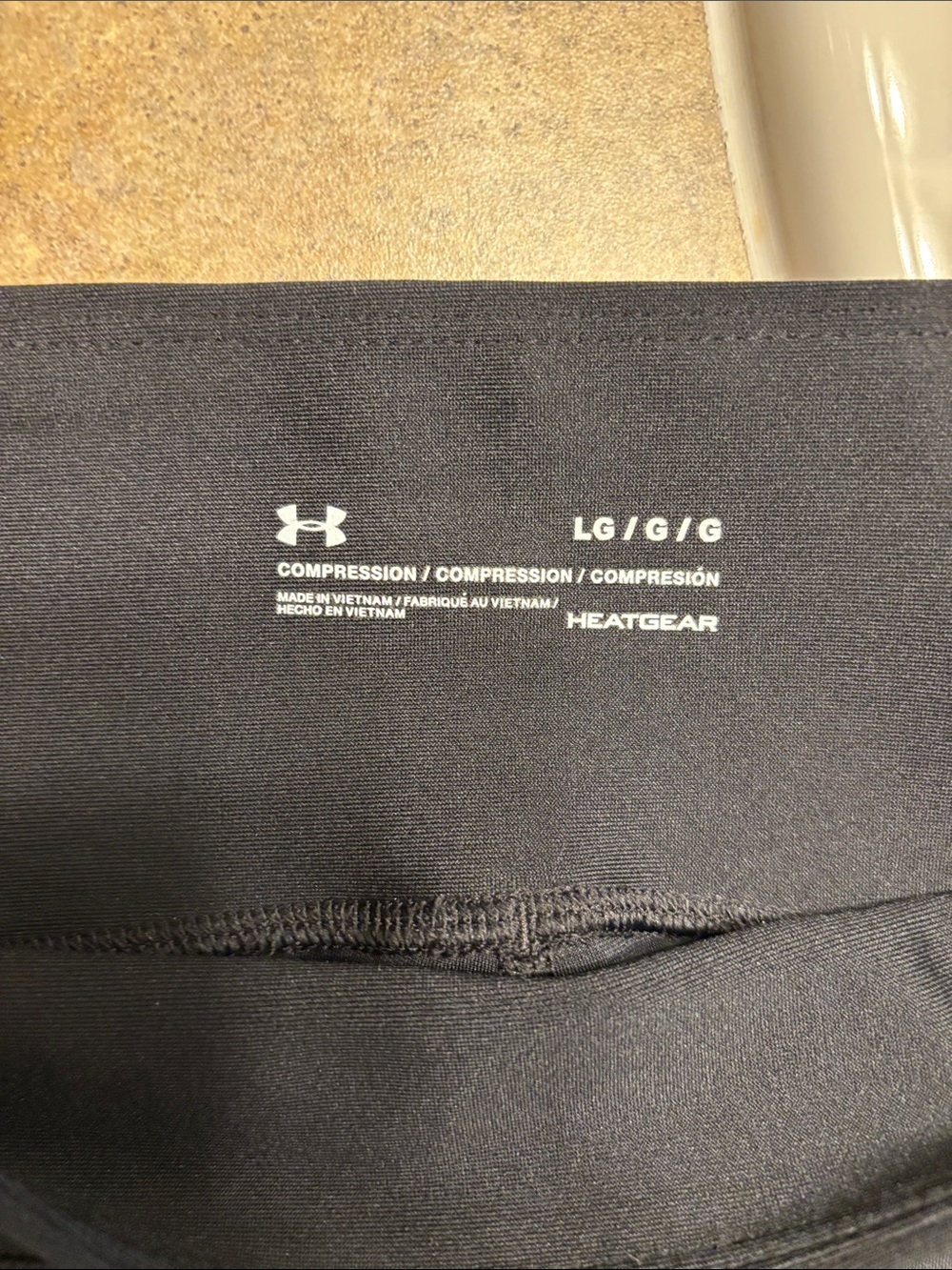 Under Armour Black Performance Capri Leggings - Picture 2 of 3